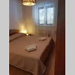 Nice And Cosy Apartment In Pula